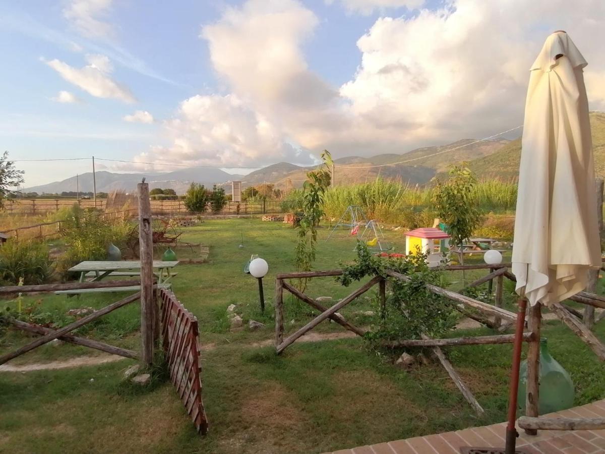 Casale Cavatella Acomodação com café da manhã Sermoneta Exterior foto