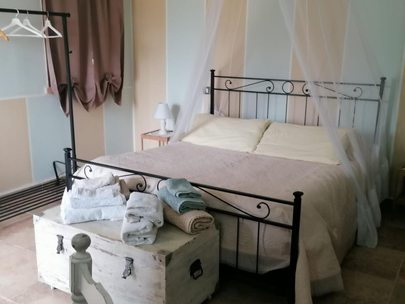 Casale Cavatella Acomodação com café da manhã Sermoneta Exterior foto