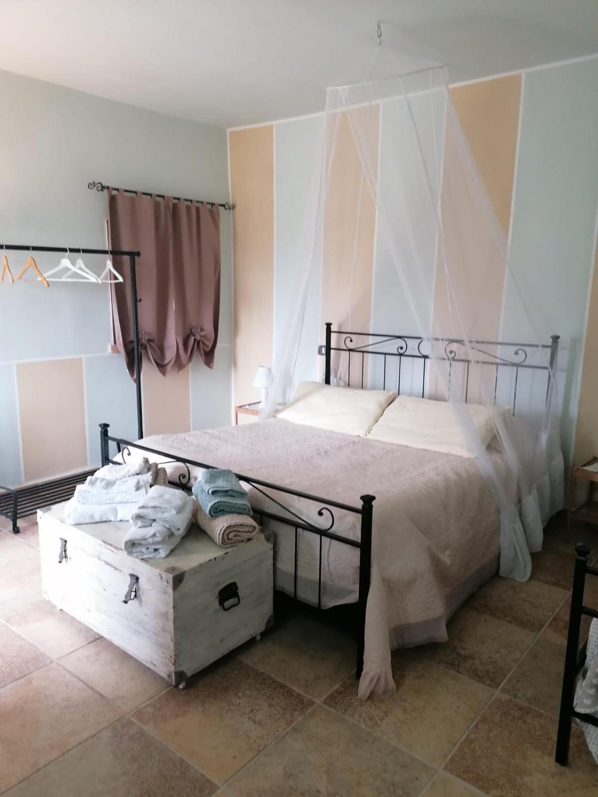 Casale Cavatella Acomodação com café da manhã Sermoneta Exterior foto