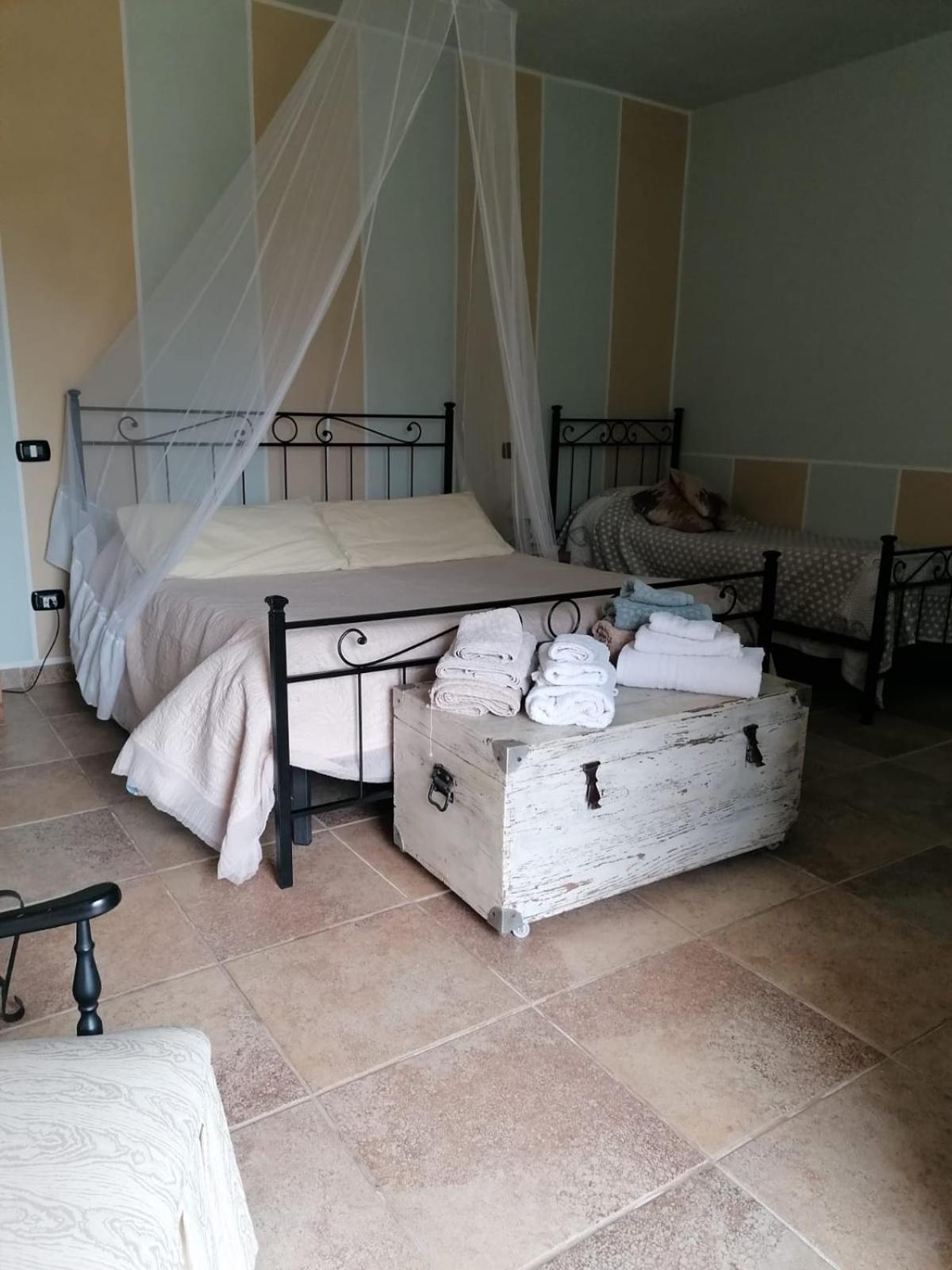 Casale Cavatella Acomodação com café da manhã Sermoneta Exterior foto